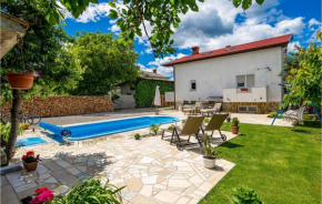 2 Bedroom Amazing Apartment In Drazice